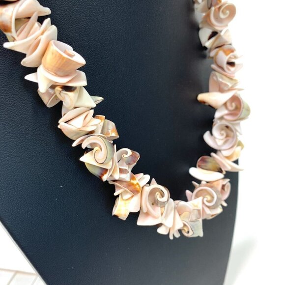 Handcrafted Shell Necklace & Bracelet Set Pink & Beige Screw Clasp 19"L/8"L - Picture 3 of 8